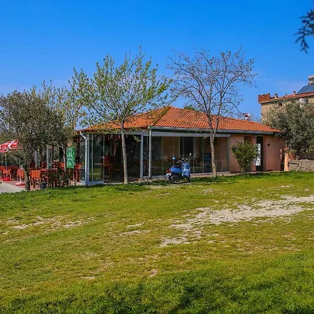 Guest house Troia *